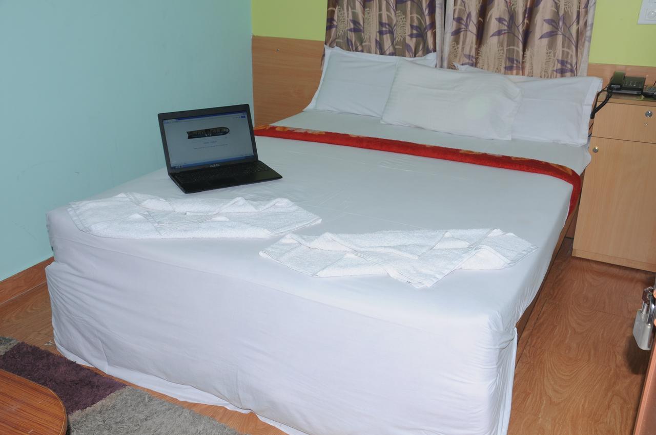 เฮาส์ฟินช์ เรซิเดนซี Hotel Dod Jala ภายนอก รูปภาพ